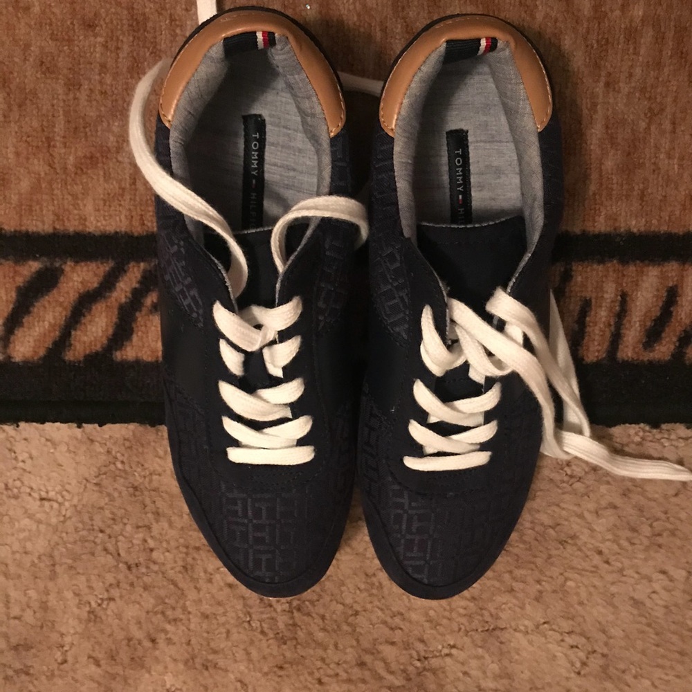 Comfortable sneakers for sale!!!!!
